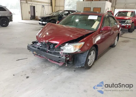 2002 Toyota Camry Le V6 из США, поврежденный, VIN 4T1BF30K42U020723